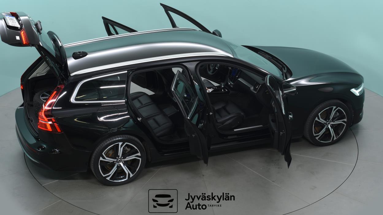 VOLVO V60 2022