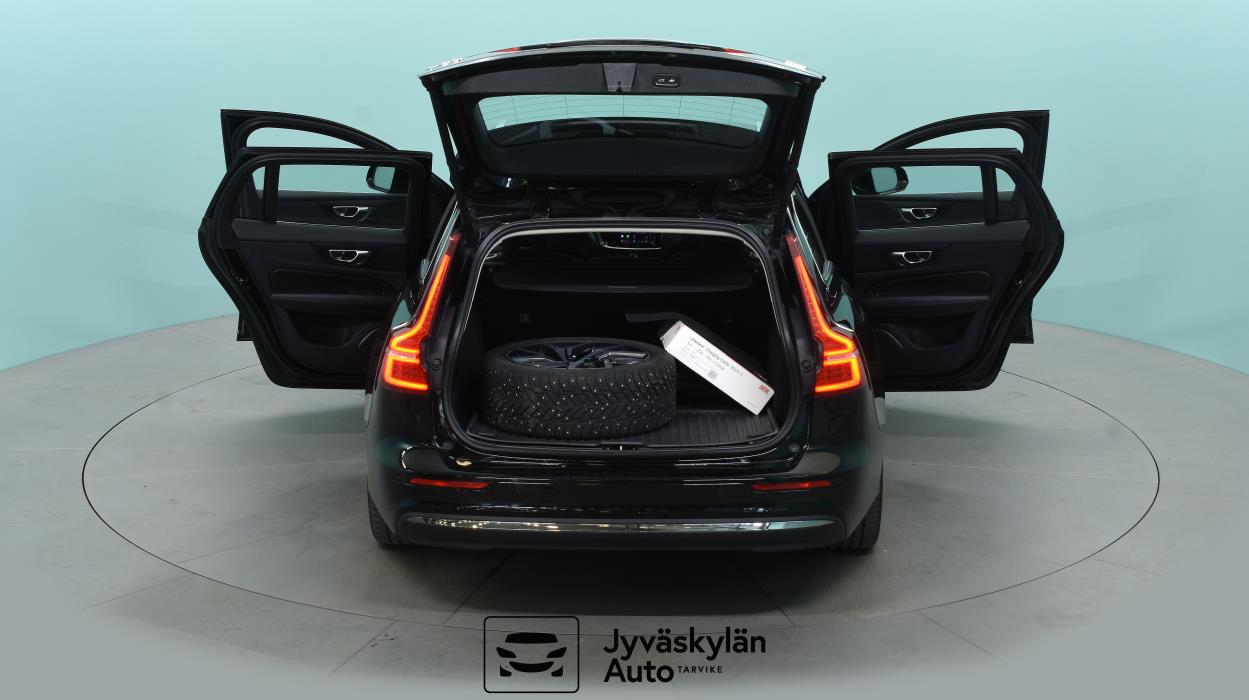 VOLVO V60 2022