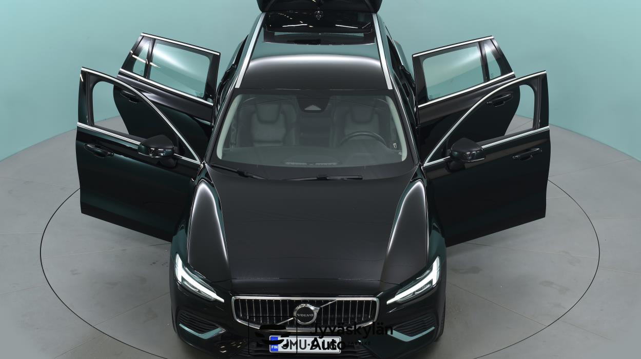 VOLVO V60 2022