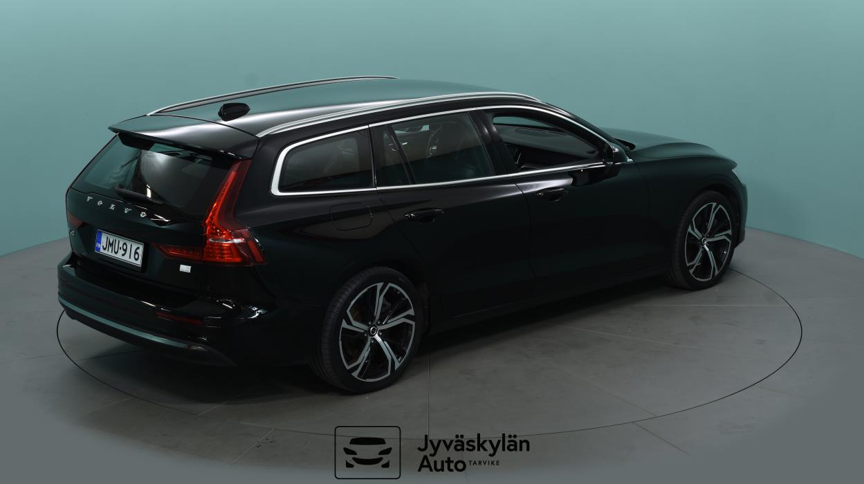 VOLVO V60 2022