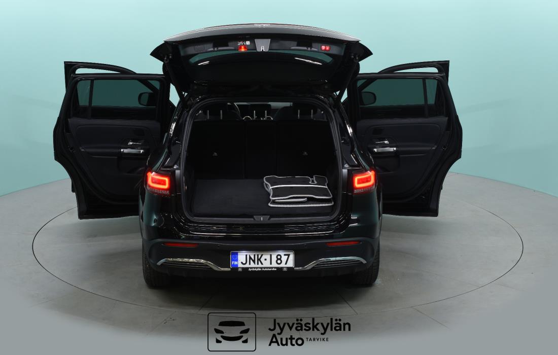 MERCEDES-BENZ EQB 2022