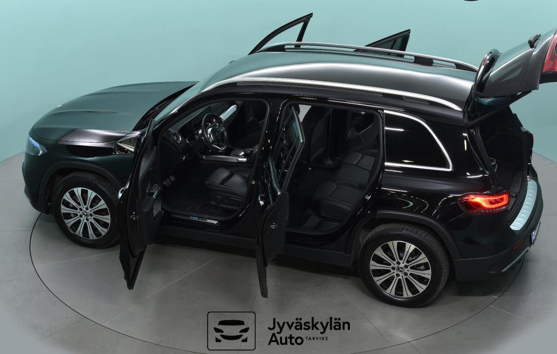 MERCEDES-BENZ EQB 2022