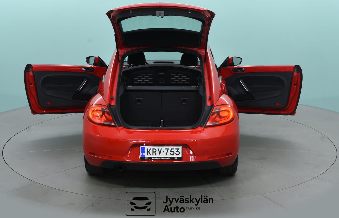 VOLKSWAGEN Beetle 2013