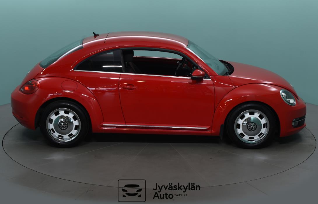 VOLKSWAGEN Beetle 2013