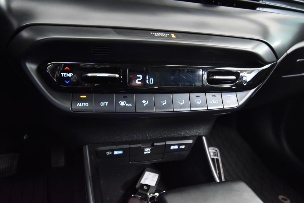 HYUNDAI i20 Hatchback 2021