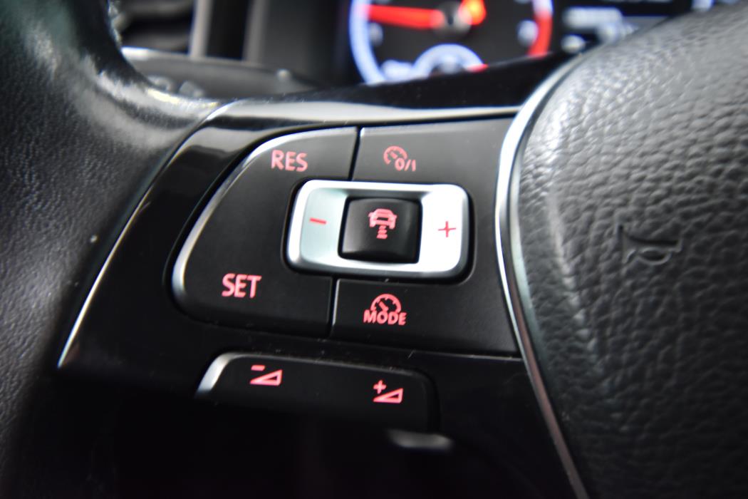 VOLKSWAGEN Polo 2018