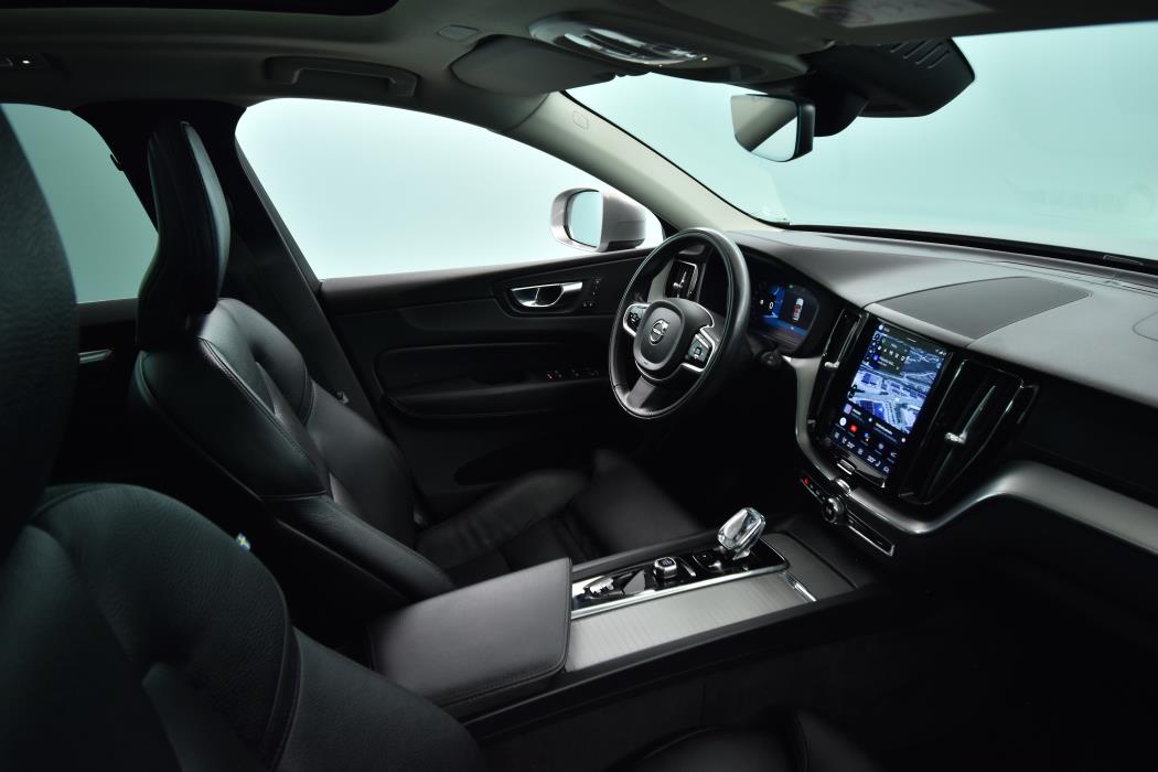 VOLVO XC60 2021