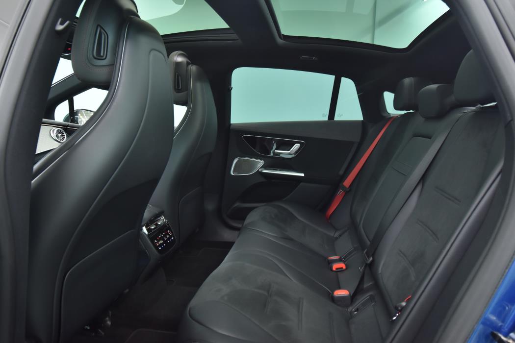 MERCEDES-BENZ EQE 2022