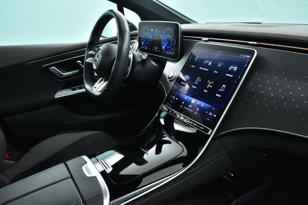 MERCEDES-BENZ EQE 2022