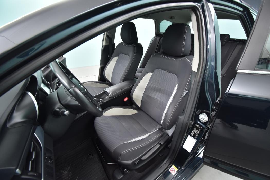 TOYOTA Avensis 2016