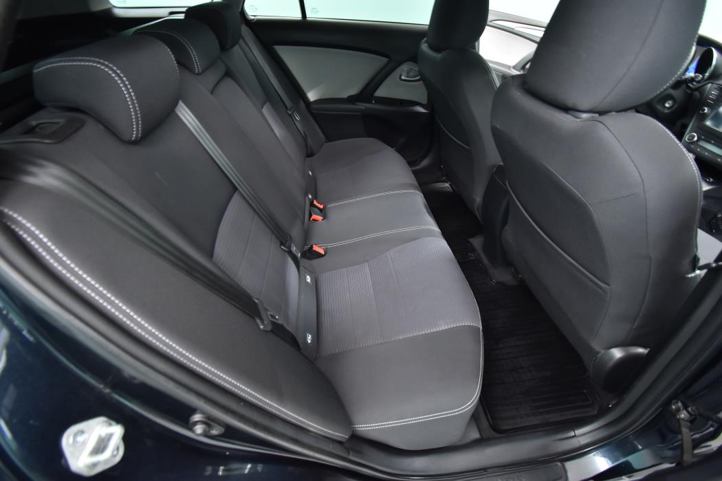 TOYOTA Avensis 2016