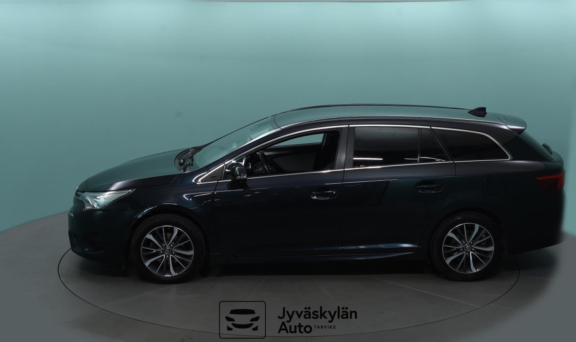 TOYOTA Avensis 2016
