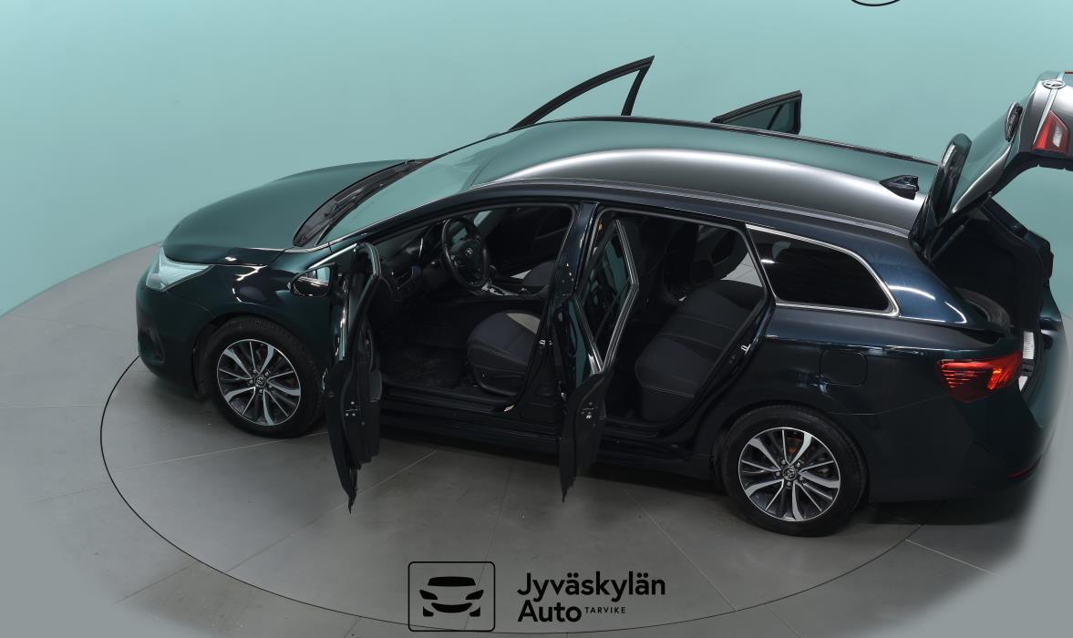 TOYOTA Avensis 2016