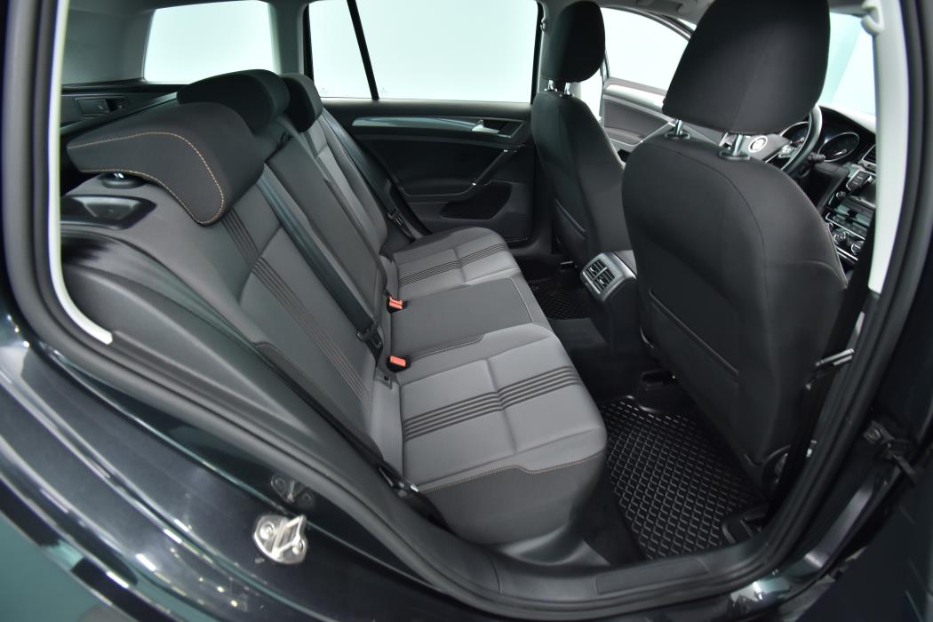 VOLKSWAGEN Golf 2017