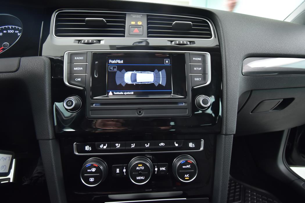 VOLKSWAGEN Golf 2017