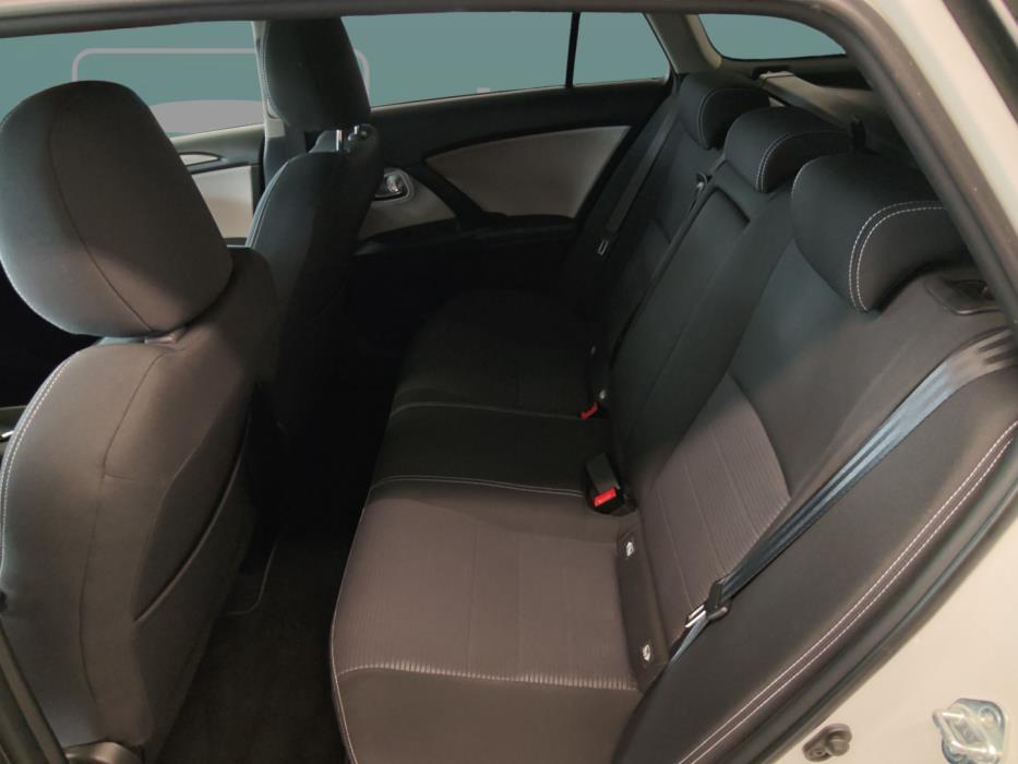TOYOTA Avensis 2018