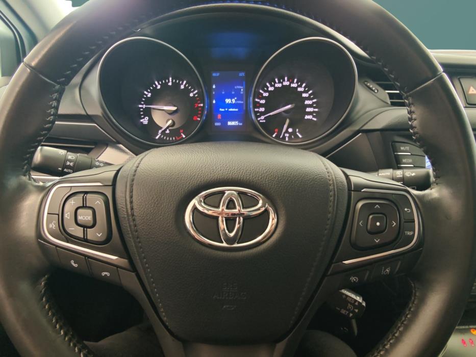 TOYOTA Avensis 2018