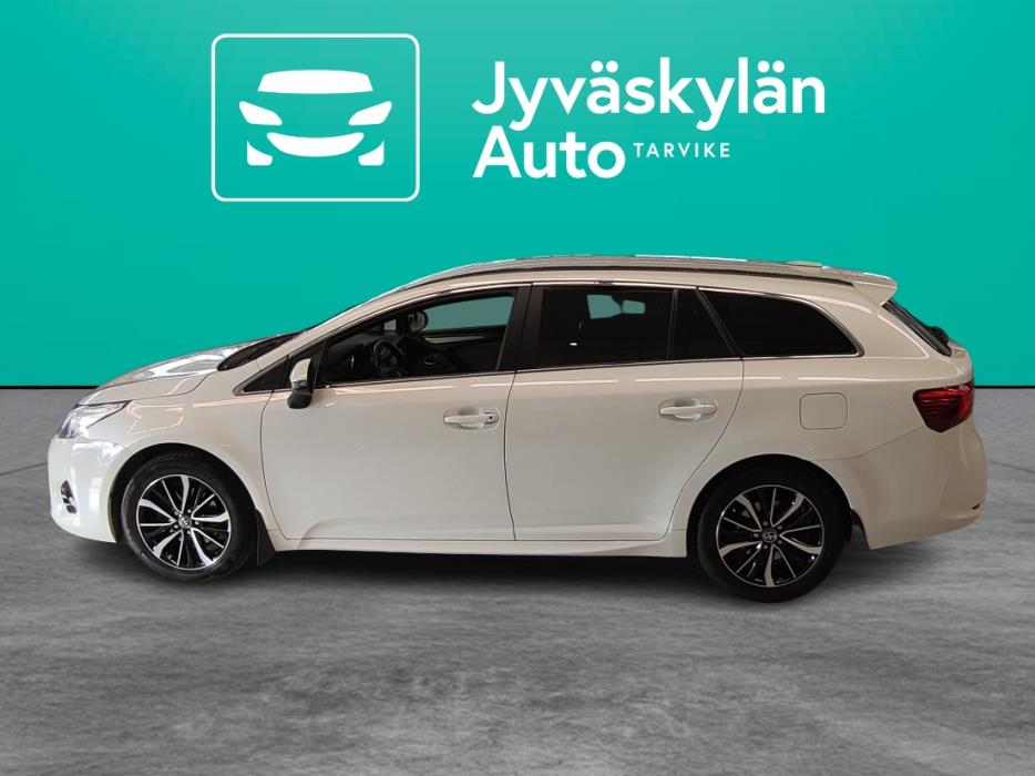 TOYOTA Avensis 2018