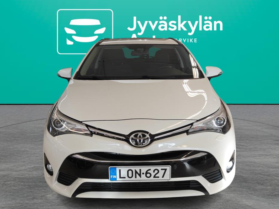 TOYOTA Avensis 2018