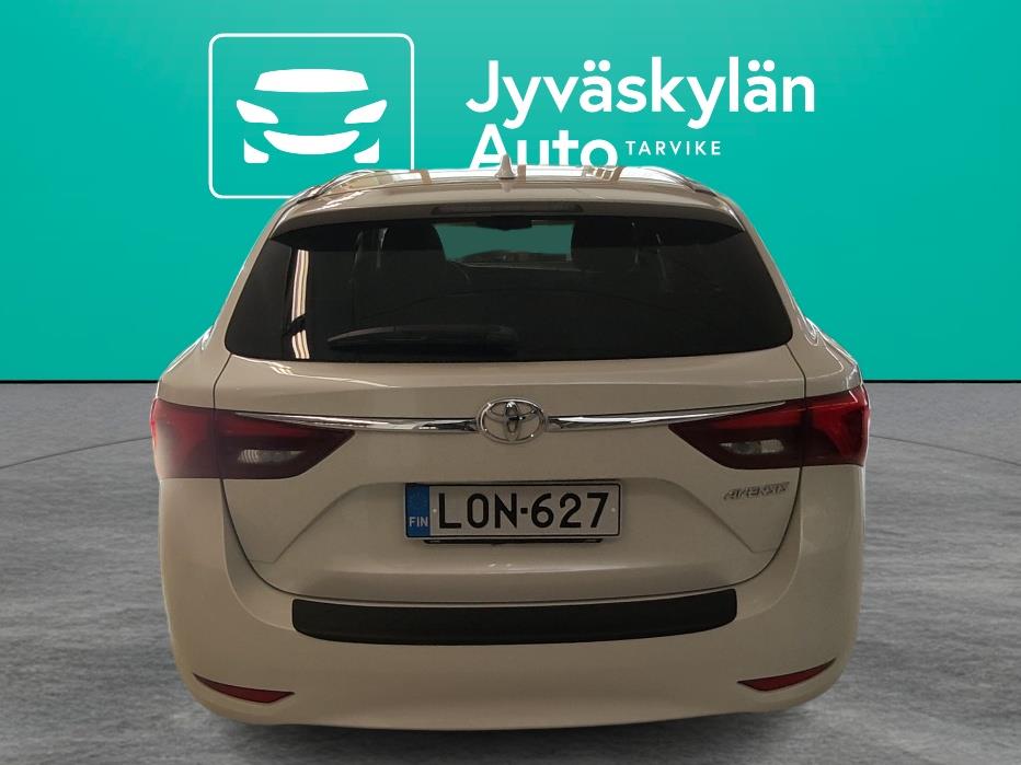 TOYOTA Avensis 2018