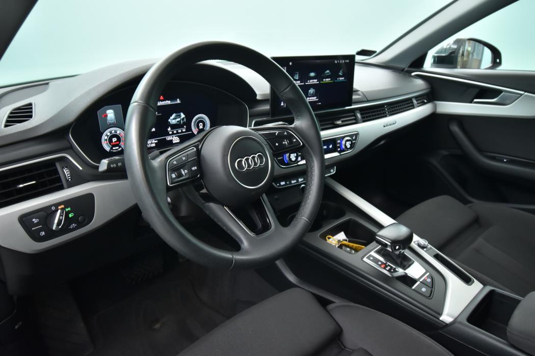 Audi A4 2023