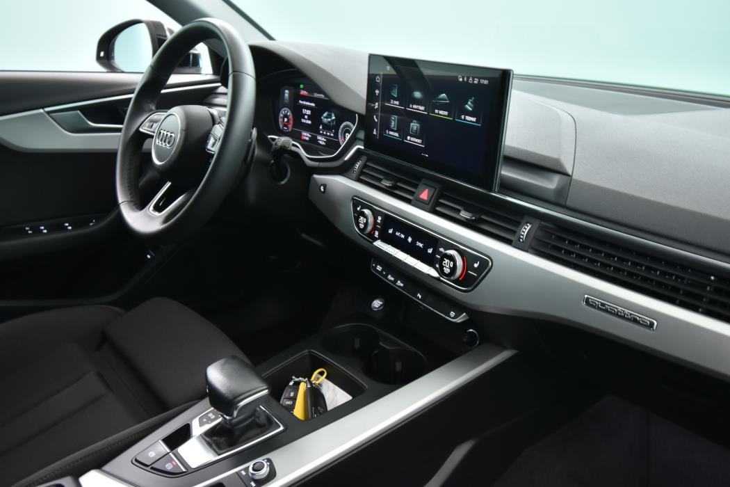 Audi A4 2023