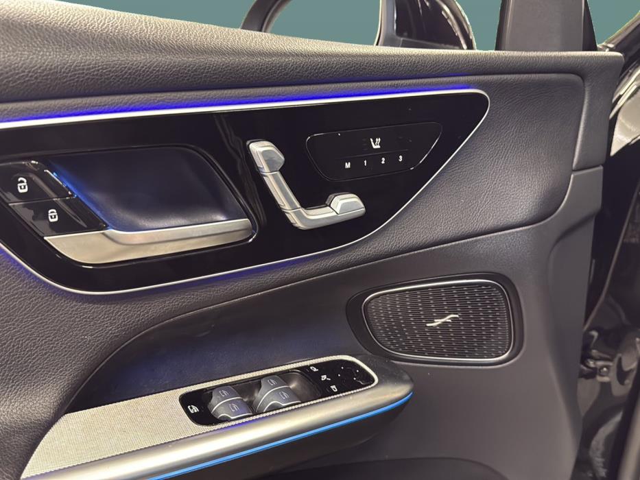 MERCEDES-BENZ GLC 2023