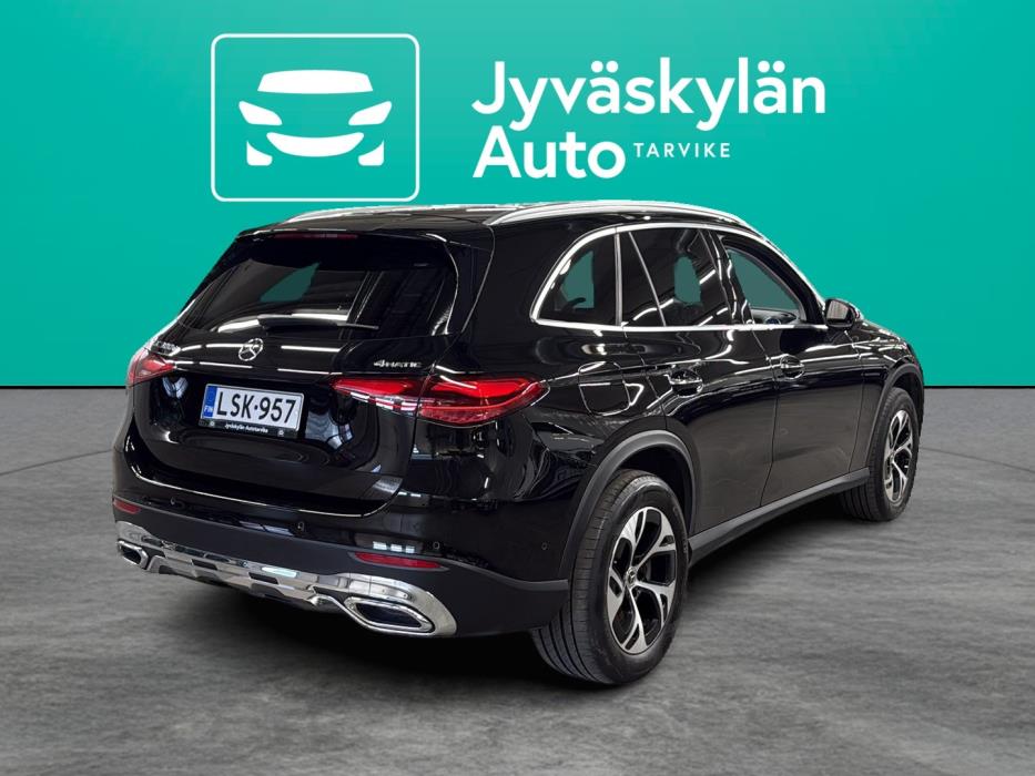 MERCEDES-BENZ GLC 2023