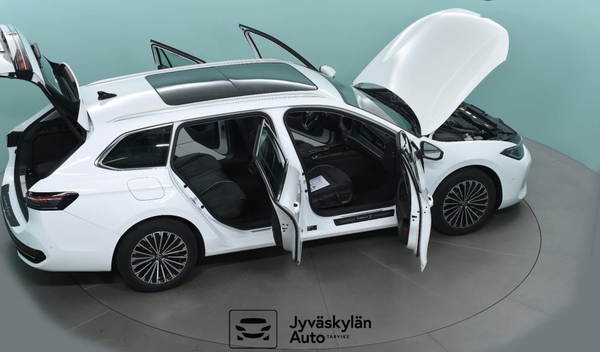 VOLKSWAGEN Passat 2024