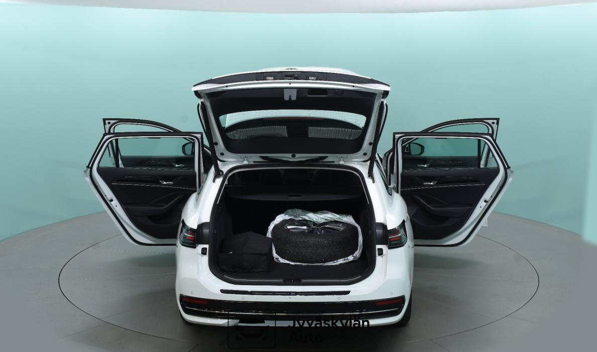 VOLKSWAGEN Passat 2024