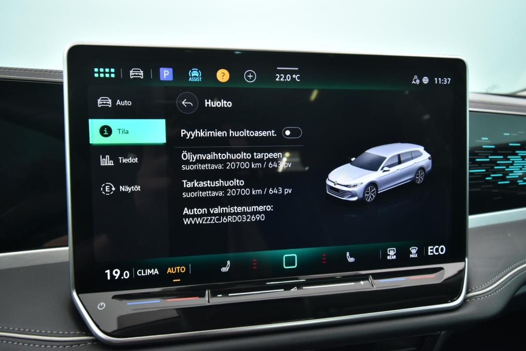 VOLKSWAGEN Passat 2024