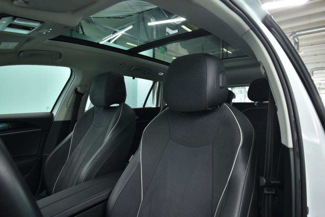 VOLKSWAGEN Passat 2024