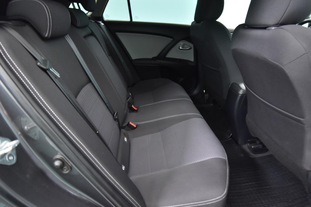 TOYOTA Avensis 2018