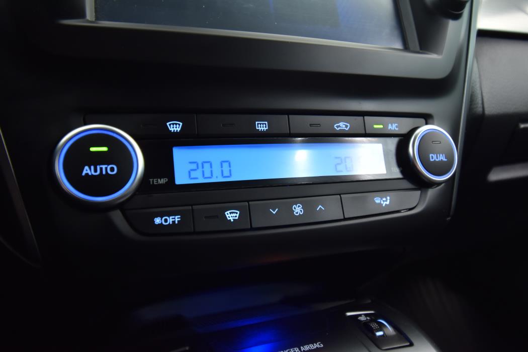 TOYOTA Avensis 2018