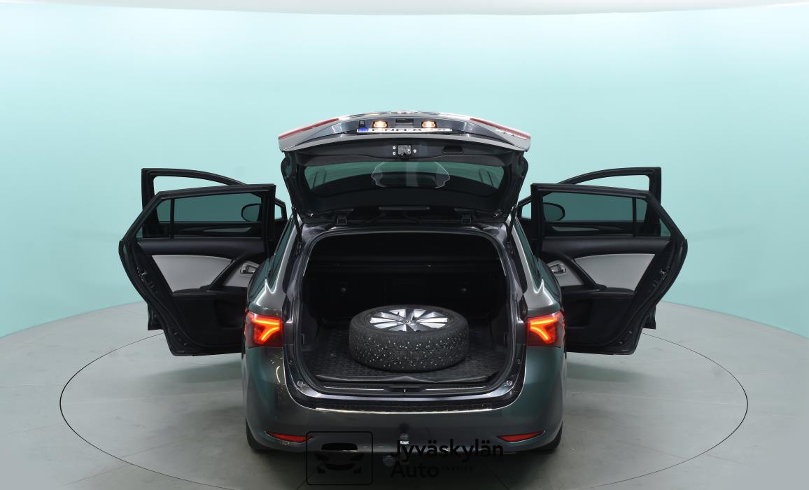 TOYOTA Avensis 2018