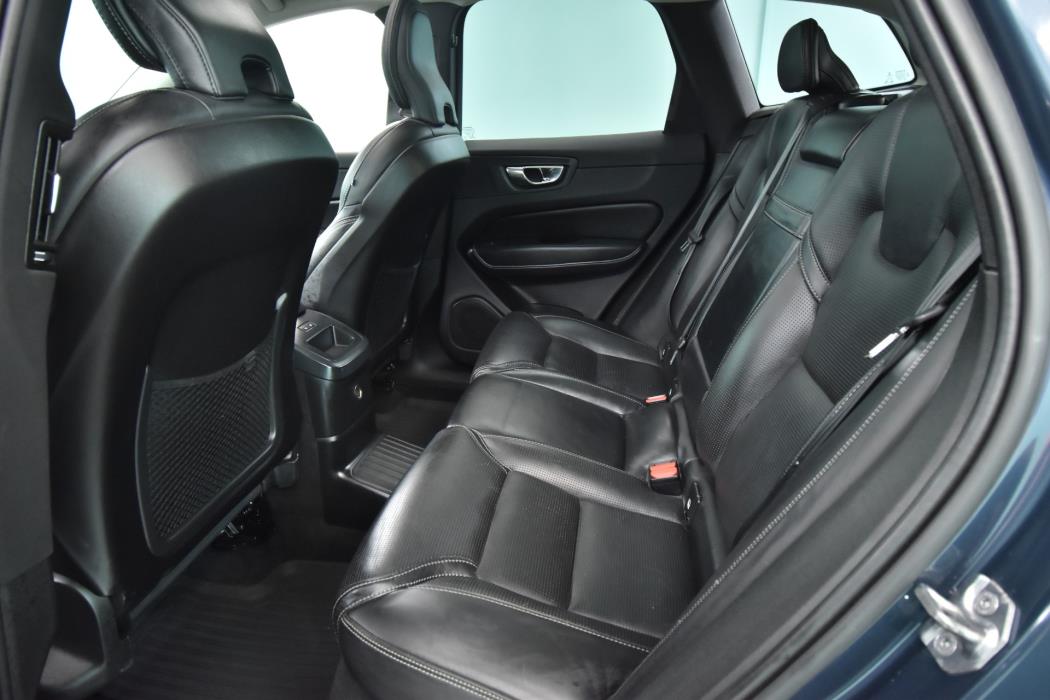 VOLVO XC60 2018
