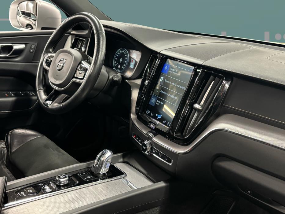 VOLVO XC60 2019