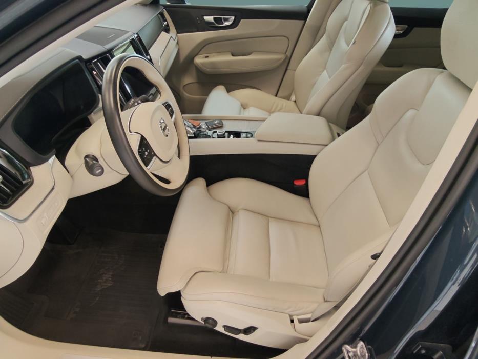 VOLVO XC60 2021