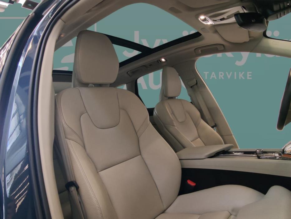 VOLVO XC60 2021