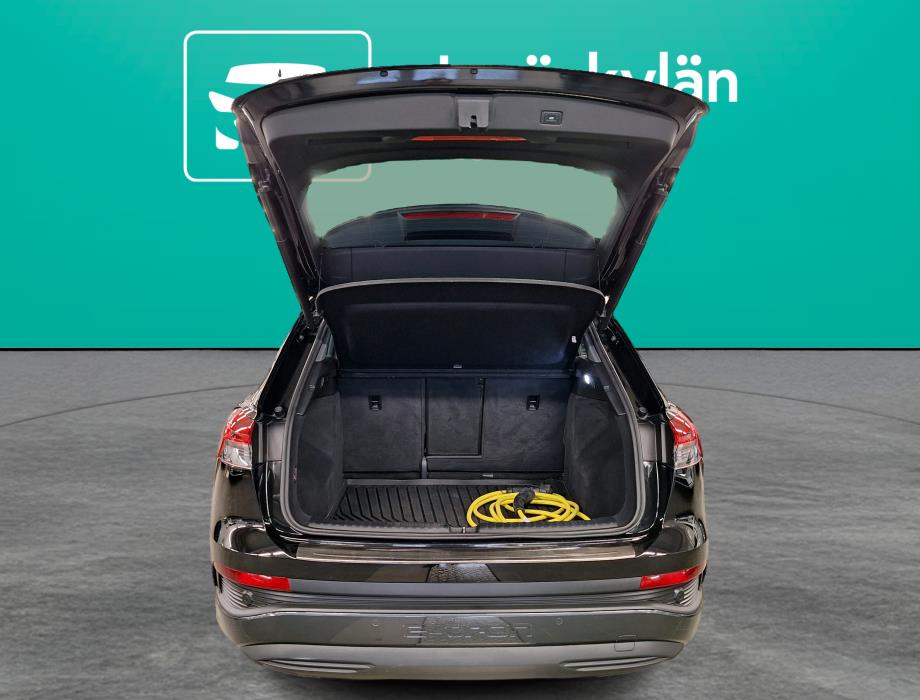 AUDI Q4 e-tron 2022