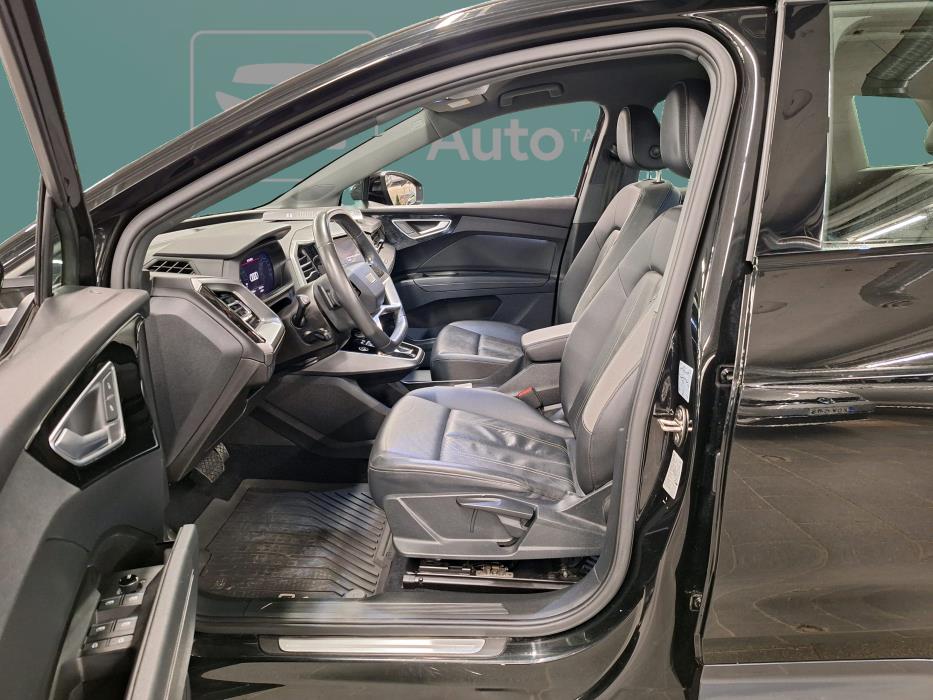 AUDI Q4 e-tron 2022