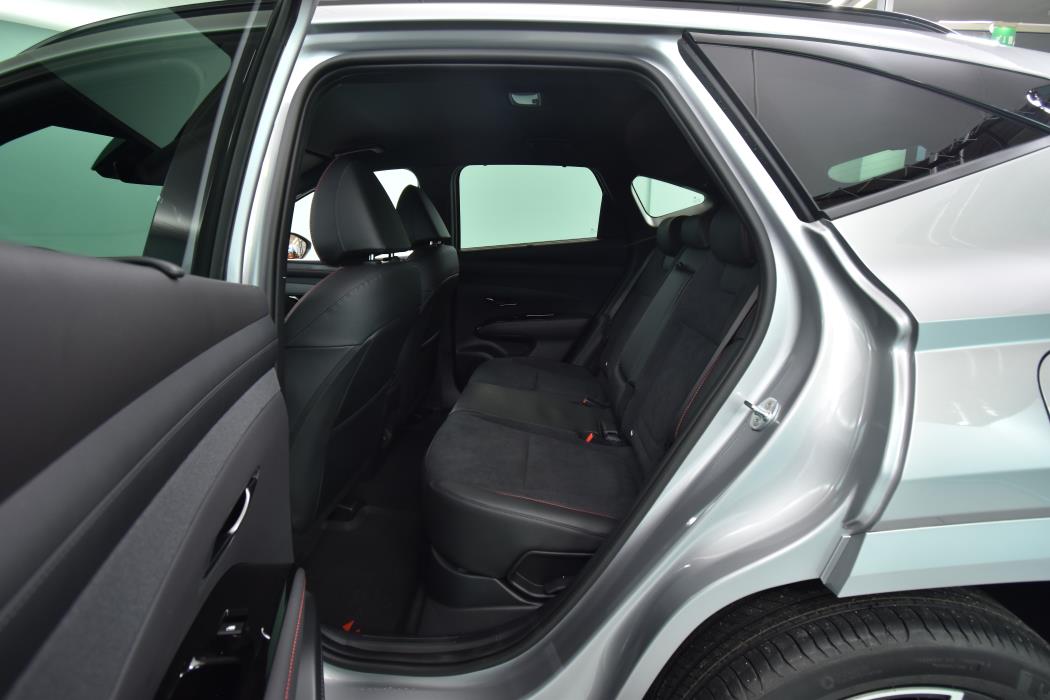 Hyundai TUCSON Hybrid 2026