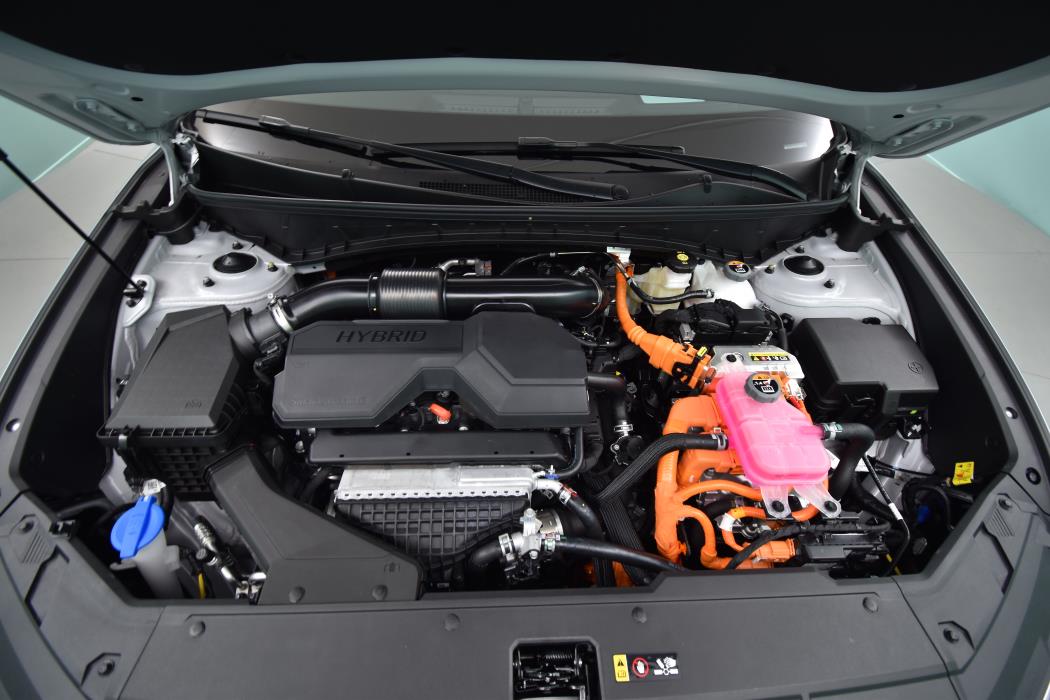 Hyundai TUCSON Hybrid 2026