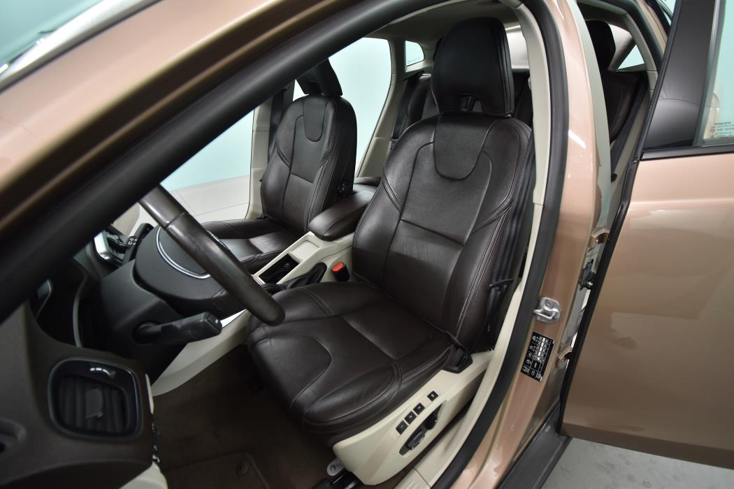 VOLVO V40 Cross Country 2015