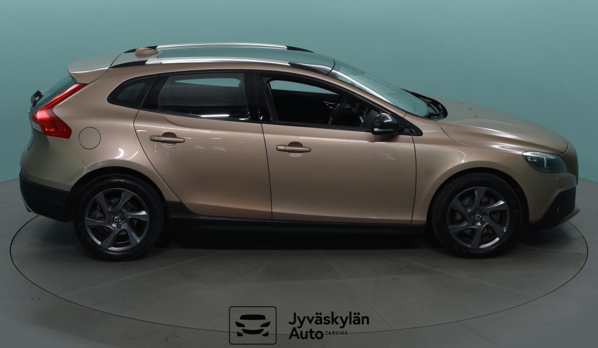 VOLVO V40 Cross Country 2015