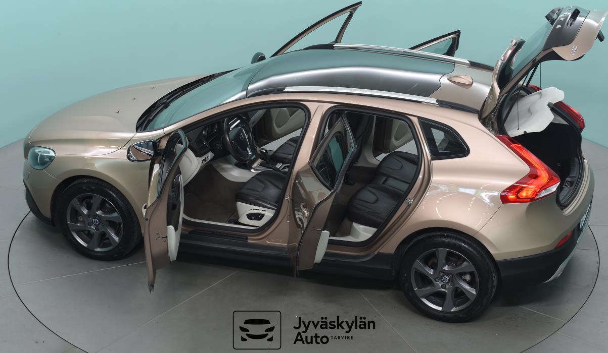 VOLVO V40 Cross Country 2015