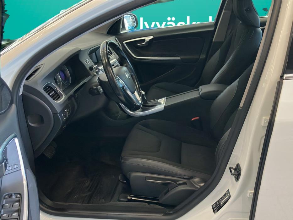 VOLVO V60 2012