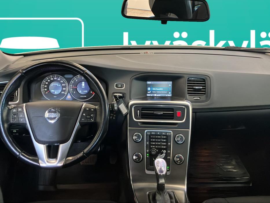 VOLVO V60 2012