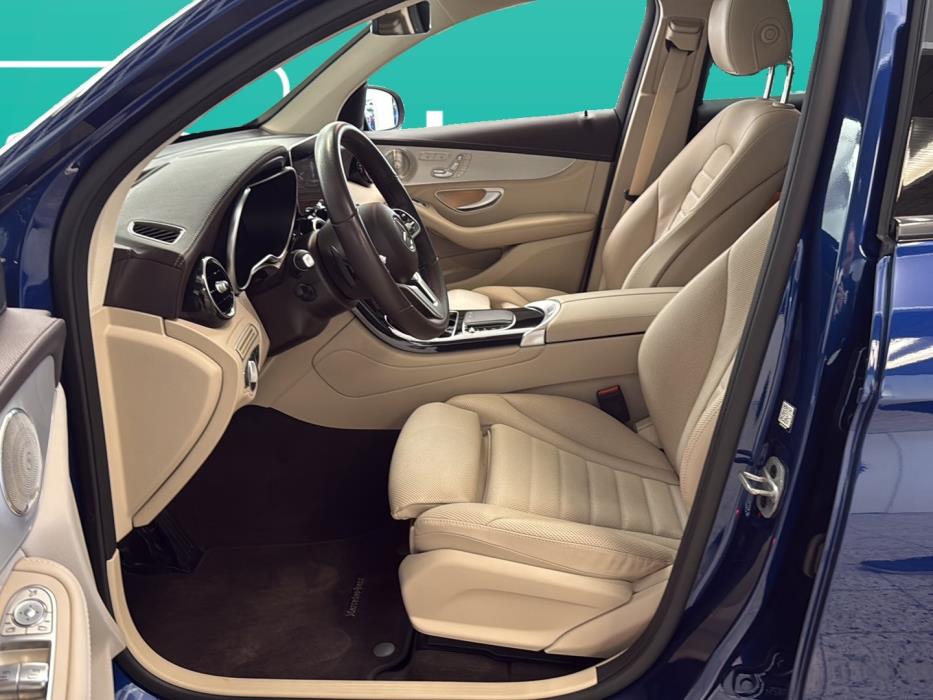 MERCEDES-BENZ GLC 2022