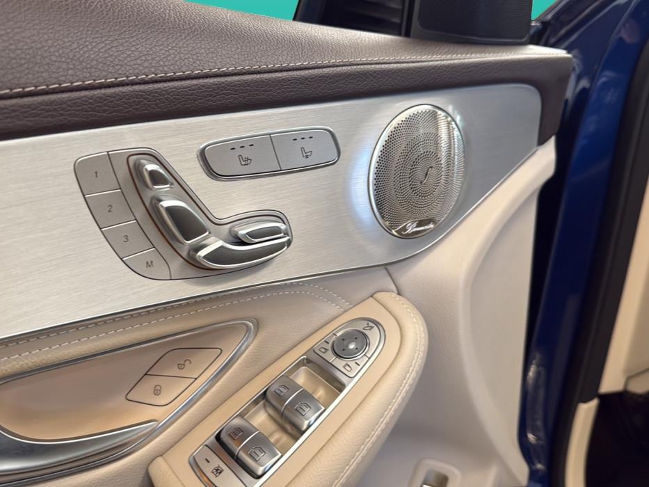 MERCEDES-BENZ GLC 2022